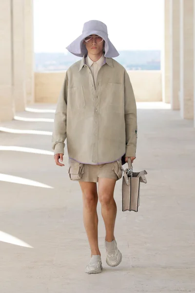 Look 21